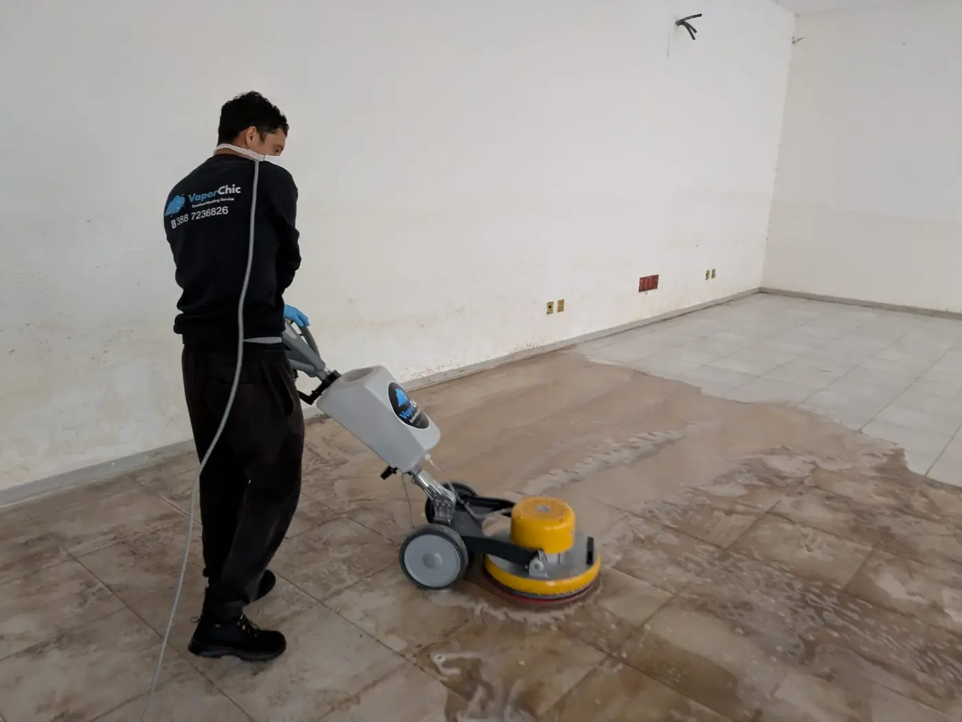 Lavaggio e disinfezione profonda dei pavimenti Lavaggio e disinfezione profonda dei pavimenti
