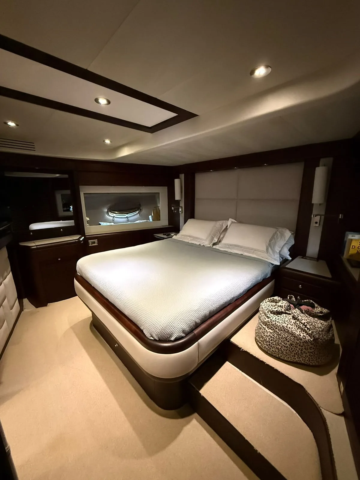 Sanificazione materassi e cabina letto di uno yacht Sanificazione materassi e cabina letto di uno yacht